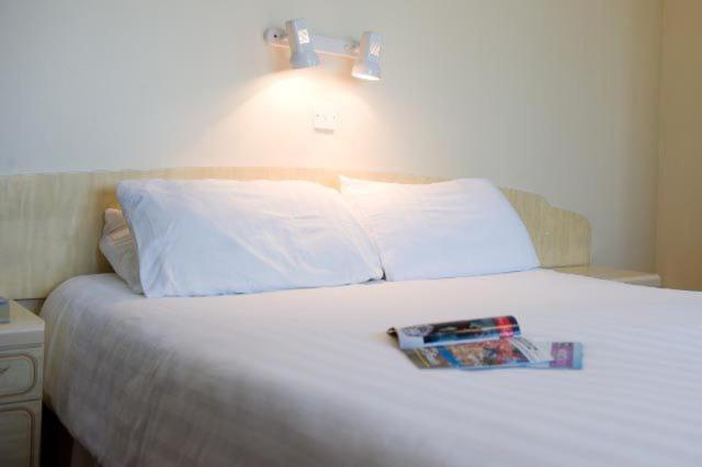Talana Hotel Saint Helier Quarto foto